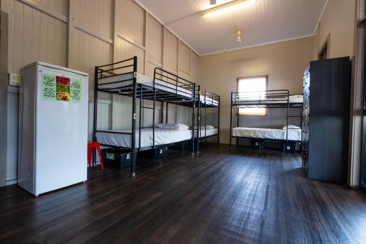 The Jack Backpackers Hostel Cairns Bagian luar foto