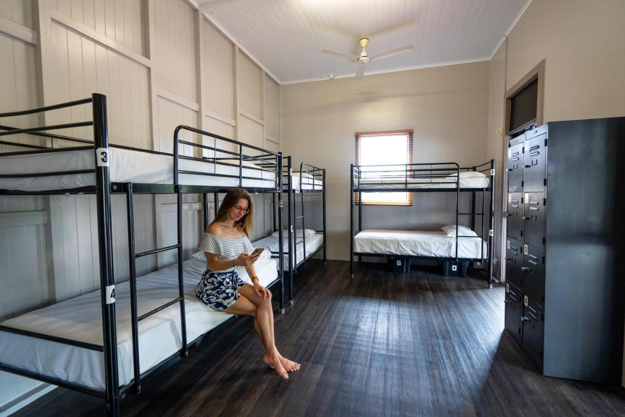 The Jack Backpackers Hostel Cairns Bagian luar foto