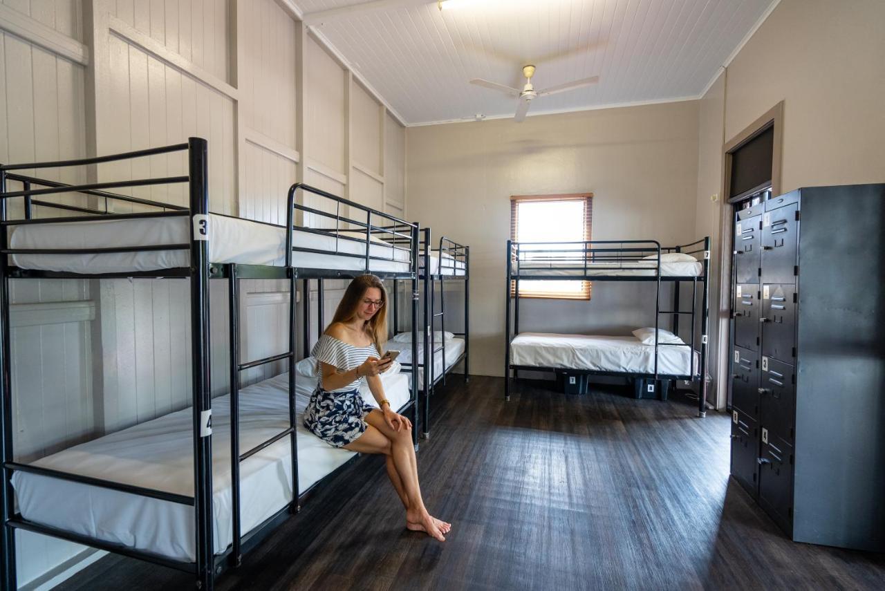 The Jack Backpackers Hostel Cairns Bagian luar foto
