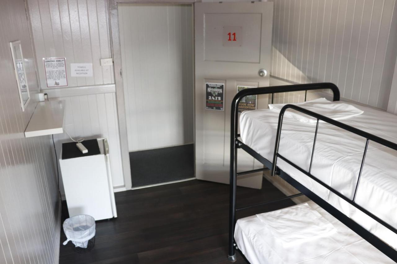 The Jack Backpackers Hostel Cairns Bagian luar foto