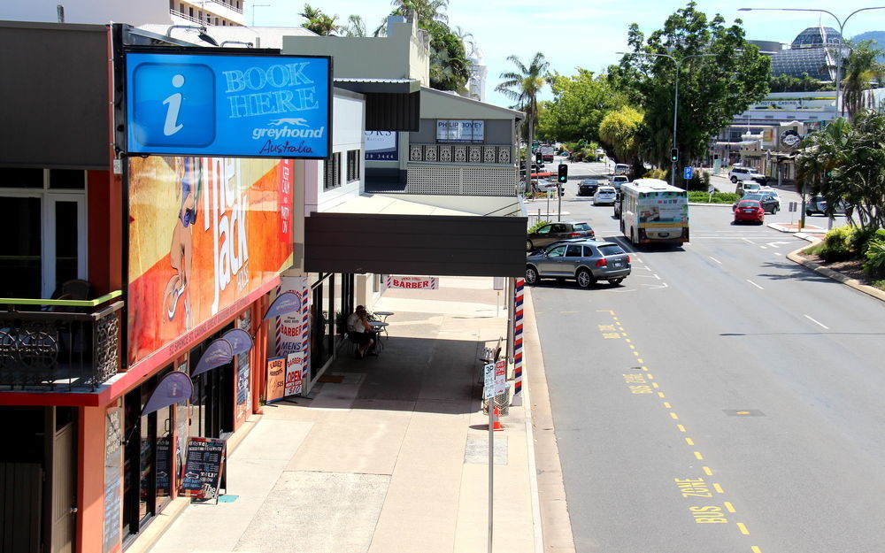 The Jack Backpackers Hostel Cairns Bagian luar foto