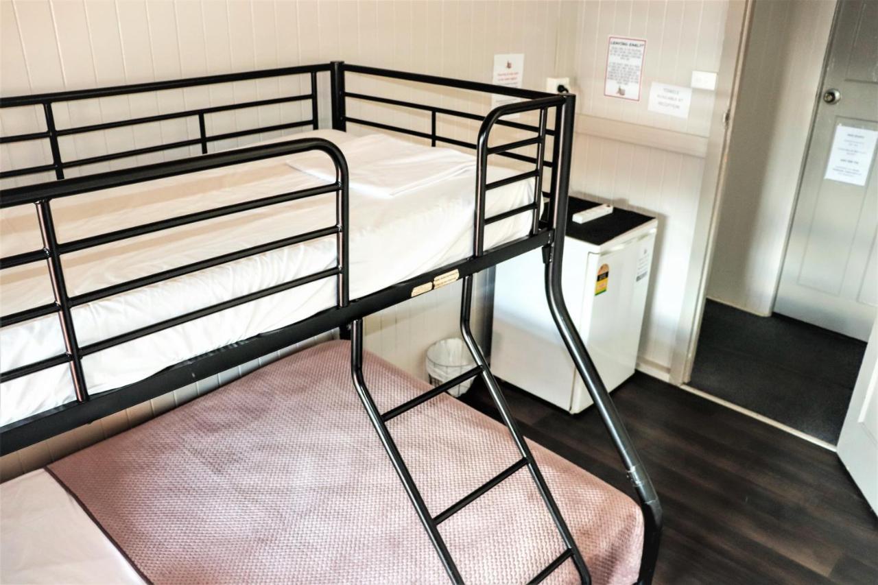 The Jack Backpackers Hostel Cairns Bagian luar foto